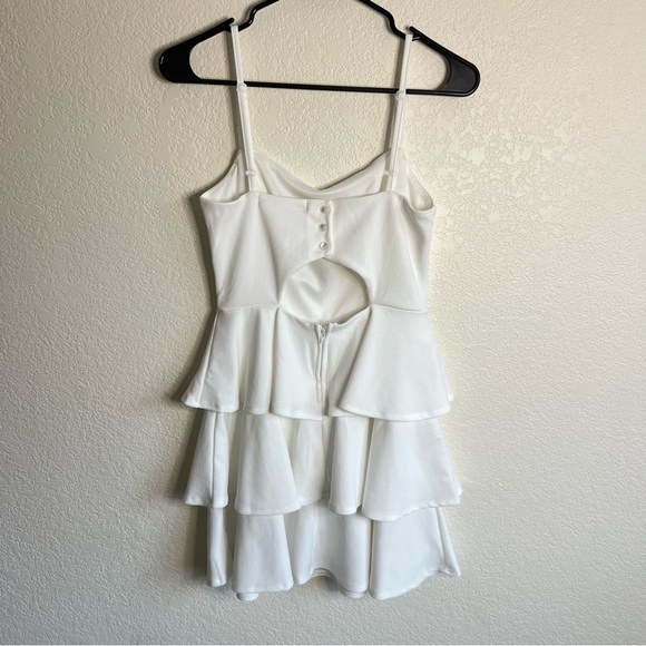 Row A Tiered White Mini Dress Small - Picture 3 of 3